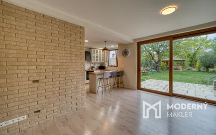 EXKLUZÍVNE na prenájom 2-izbový byt so záhradou a parkovaním vo Vajnoroch
