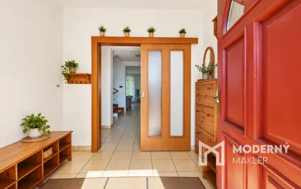 Na predaj 5-izbový rodinný dom so záhradou v Dunajskej Lužnej