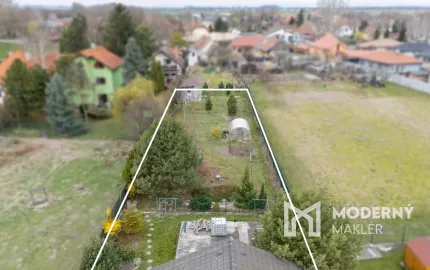 Na predaj rodinný dom s veľkorysým pozemkom v obci Kyselica