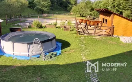Na predaj gazdovský dom - ranč v obci Kľačno s veľkorysým pozemkom