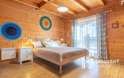 Na predaj rodinný dom s výhľadom na Vysoké Tatry a jazierkom na kúpanie