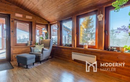 Na predaj rodinný dom s výhľadom na Vysoké Tatry a jazierkom na kúpanie
