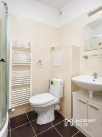 Na predaj garsónka s parkovaním a pivnicou v Omastinej