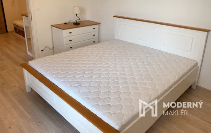 Na prenájom nadštandardný 3-izbový byt, Liptovská - časť Juh, Trenčín
