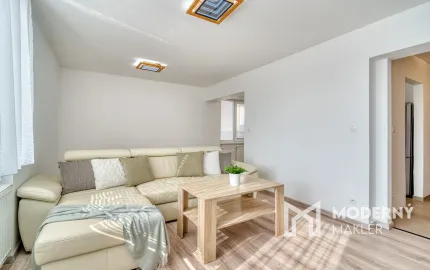 Na predaj zrekonštruovaný 2-izbový byt s balkónom a pivnicou - VEĽKÉ LEVÁRE