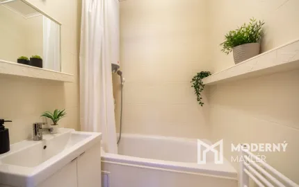 Na predaj zrekonštruovaný 2-izbový byt s balkónom a pivnicou - VEĽKÉ LEVÁRE