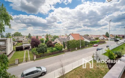 Na predaj zrekonštruovaný 2-izbový byt s balkónom a pivnicou - VEĽKÉ LEVÁRE