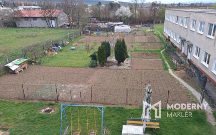 ZNÍŽENÁ CENA: Na predaj čiastočne zariadený 2-izbový byt v Bánovciach nad Bebravou