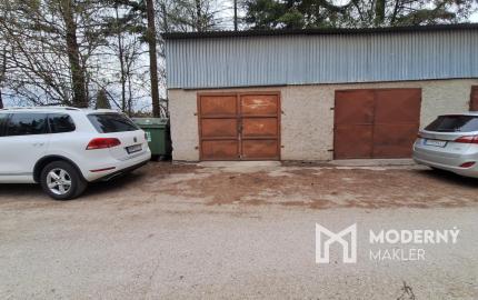 ZNÍŽENÁ CENA: Na predaj čiastočne zariadený 2-izbový byt v Bánovciach nad Bebravou