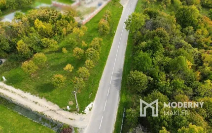 Na predaj stavebný rekreačný pozemok pod Vršatcom – Horné Dúžavy, Vršatské Podhradie