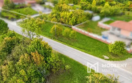 Na predaj stavebný rekreačný pozemok pod Vršatcom – Horné Dúžavy, Vršatské Podhradie