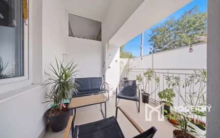Na predaj priestranný 2-izbový byt s parkovaním v Hlohovci