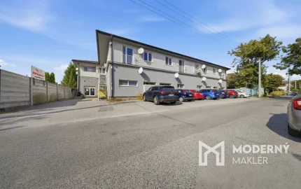 Na predaj priestranný 2-izbový byt s parkovaním v Hlohovci
