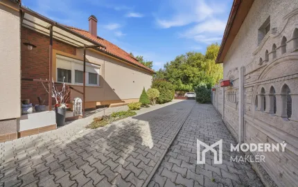 Na predaj 6-izbový rodinný dom s bazénom a krásnou záhradou v Potônskych Lúkach