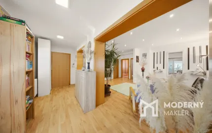 Na predaj 6-izbový rodinný dom s bazénom a krásnou záhradou v Potônskych Lúkach