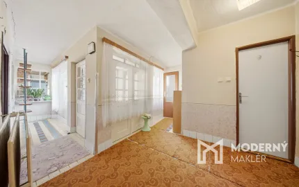 Na predaj 6-izbový rodinný dom s veľkým pozemkom v Malých Chyndiciach