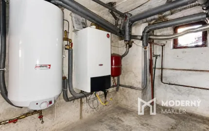 Na predaj priestranný 6-izbový rodinný dom po kompletnej rekonštrukcii v Skačanoch