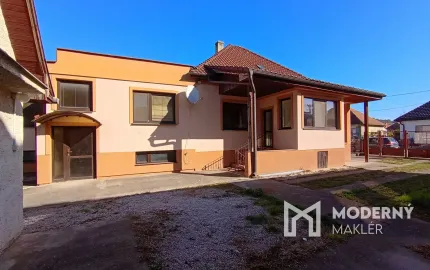 Na predaj priestranný 6-izbový rodinný dom po kompletnej rekonštrukcii v Skačanoch