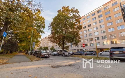 Na predaj priestranný 3-izbový byt s loggiou v Košiciach – Staré Mesto