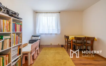 Na predaj priestranný 4-izbový rodinný dom s veľkým pozemkom v Čižaticiach