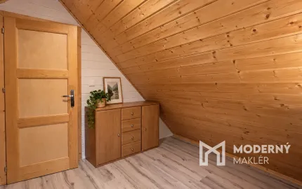 Na predaj útulná celoročná rekreačná chalupa v obci Cimenná so saunou a terasou
