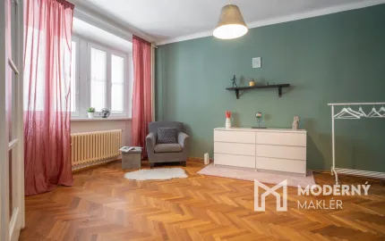 Na prenájom štýlový a priestranný 3,5 izbový byt v centre mesta/ Stylish and spacious 3.5-room apartment for rent in the Old Town