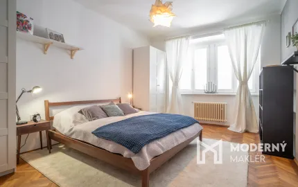 Na prenájom štýlový a priestranný 3,5 izbový byt v centre mesta/ Stylish and spacious 3.5-room apartment for rent in the Old Town