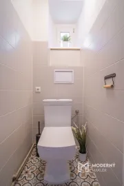 Na prenájom štýlový a priestranný 3,5 izbový byt v centre mesta/ Stylish and spacious 3.5-room apartment for rent in the Old Town