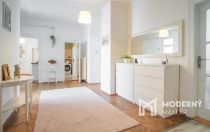 Na prenájom štýlový a priestranný 3,5 izbový byt v centre mesta/ Stylish and spacious 3.5-room apartment for rent in the Old Town