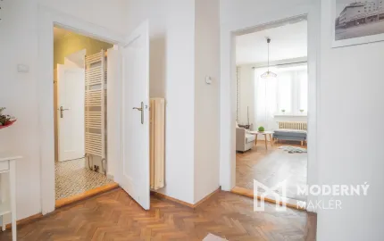 Na prenájom štýlový a priestranný 3,5 izbový byt v centre mesta/ Stylish and spacious 3.5-room apartment for rent in the Old Town
