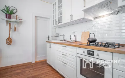 Na prenájom štýlový a priestranný 3,5 izbový byt v centre mesta/ Stylish and spacious 3.5-room apartment for rent in the Old Town