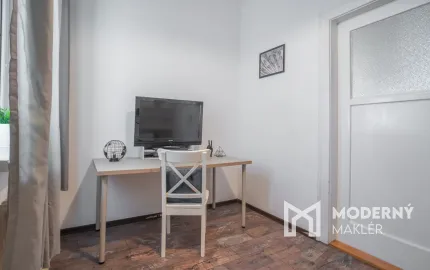Na prenájom štýlový a priestranný 3,5 izbový byt v centre mesta/ Stylish and spacious 3.5-room apartment for rent in the Old Town