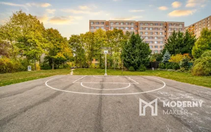 Na predaj kompletne zrekonštruovaný 3,5-izbový byt s loggiou, Gabčíkova, Karlova Ves – Bratislava