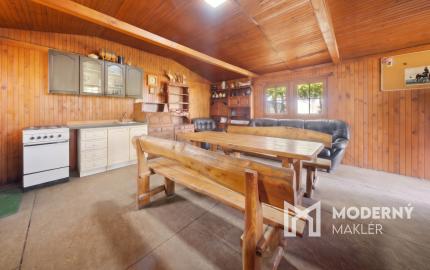 Na predaj gazdovský dom a biofarma na samote v obci Pastuchov