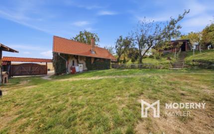 Na predaj gazdovský dom a biofarma na samote v obci Pastuchov