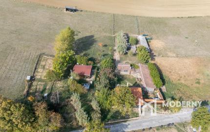 Na predaj gazdovský dom a biofarma na samote v obci Pastuchov