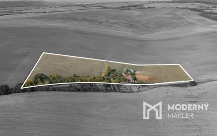 Na predaj gazdovský dom a biofarma na samote v obci Pastuchov