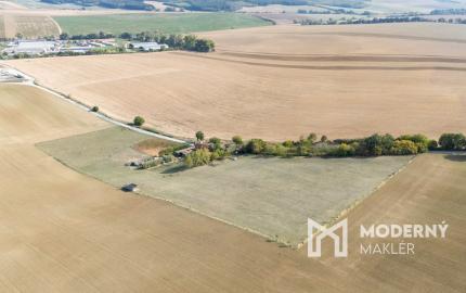 Na predaj gazdovský dom a biofarma na samote v obci Pastuchov