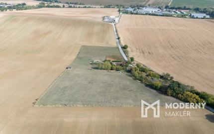 Na predaj gazdovský dom a biofarma na samote v obci Pastuchov