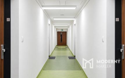 Na predaj 2-izbový moderný byt s dvoma loggiami, šatníkom a vlastným garážovým státím pri trhovisku Miletičova