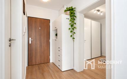 Na predaj 2-izbový moderný byt s dvoma loggiami, šatníkom a vlastným garážovým státím pri trhovisku Miletičova