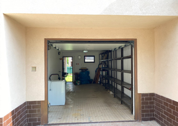 Veľký rodinný dom v pešej dostupnosti do centra mesta v Trenčíne