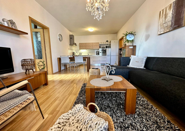 REZERVOVANÉ - EXKLUZÍVNA PONUKA! NA PREDAJ ŠTÝLOVÝ 2 IZBOVÝ BYT NA VÝCHODNEJ ULICI V TRENČÍNE