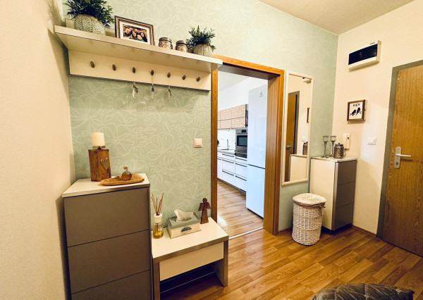 REZERVOVANÉ - EXKLUZÍVNA PONUKA! NA PREDAJ ŠTÝLOVÝ 2 IZBOVÝ BYT NA VÝCHODNEJ ULICI V TRENČÍNE