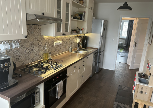 PREDANÝ !!! 3-izbový byt s vlastnou záhradou