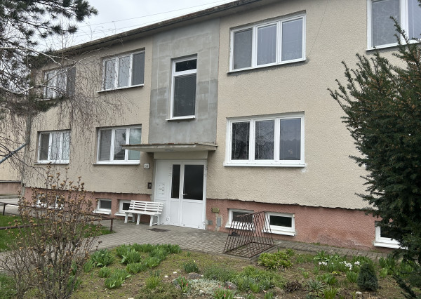 PREDANÝ !!! 3-izbový byt s vlastnou záhradou