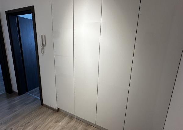 Prenájom zariadeného 2 izbového bytu, Zlatovská ulica