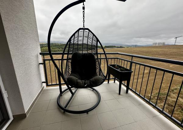 Predaj útulného zariadeného 3-izb. bytu s veľkou terasou