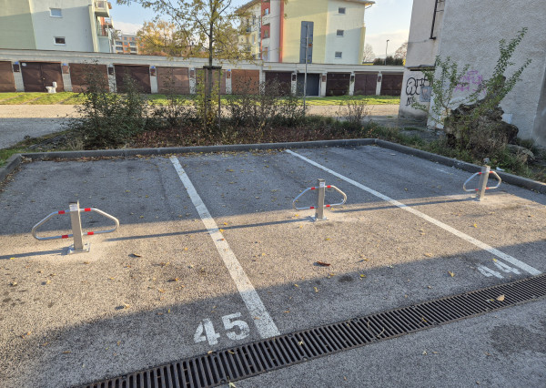 Predám vonkajšie parkovacie miesta na Bezručovej ulici