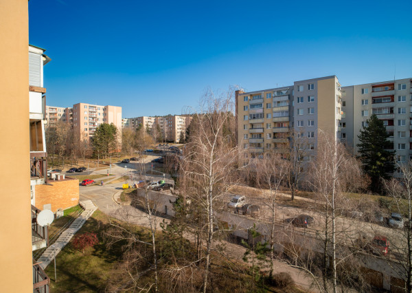 Na predaj priestranný 4-izbový byt v Trenčíne